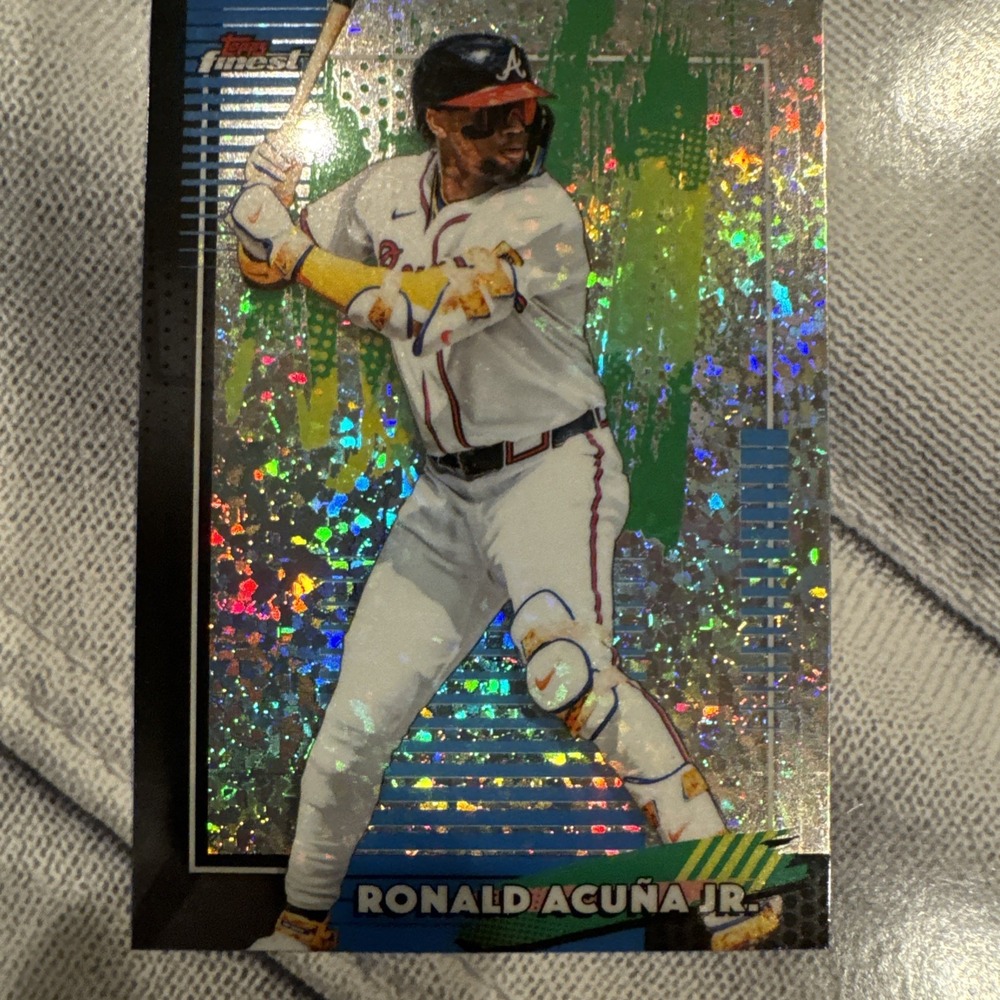 2026 Topps Finest Ronald Acuña Jr. #22 Common Mini Diamond Refractor Braves